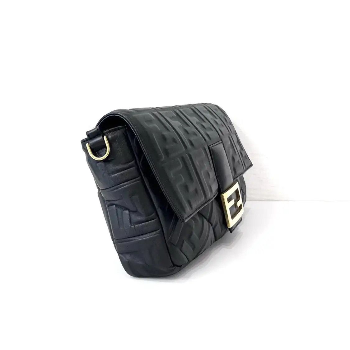 Fendi FENDI Baguette Large black sheepskin doubleF embossed shoulder bag gold hardware Size ONE SIZE - 2 Thumbnail