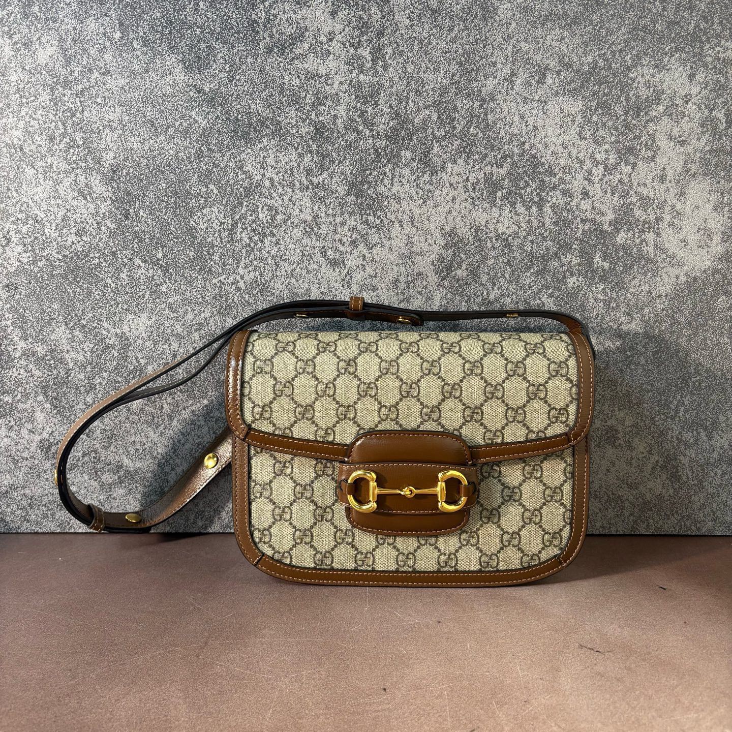 Gucci Gucci Horsebit 1955 Monogram Shoulder Bag Size ONE SIZE - 2 Thumbnail