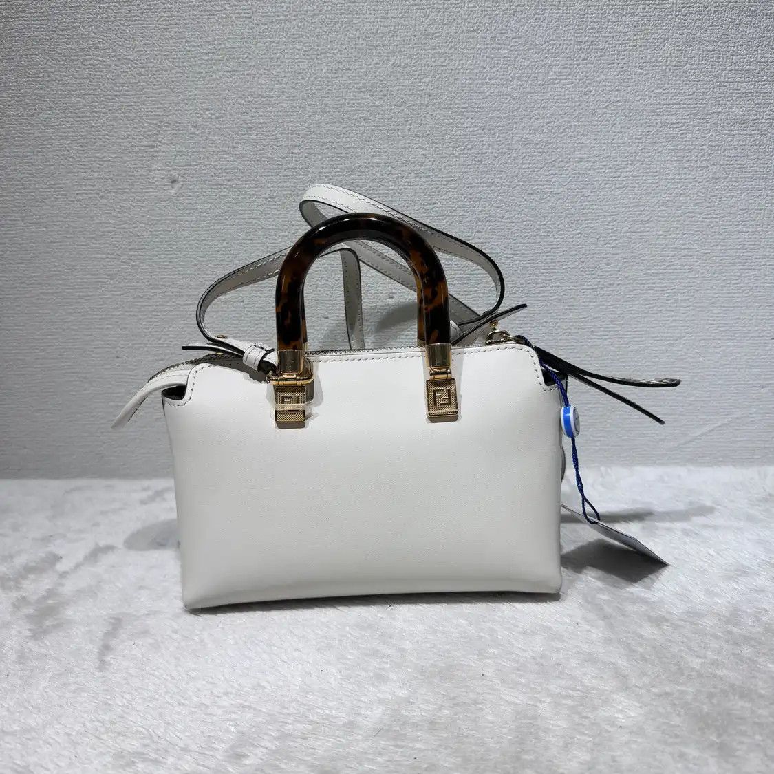 Fendi FENDI mini white cowhide leather applique Boston bag crossbody bag Size ONE SIZE - 2 Thumbnail
