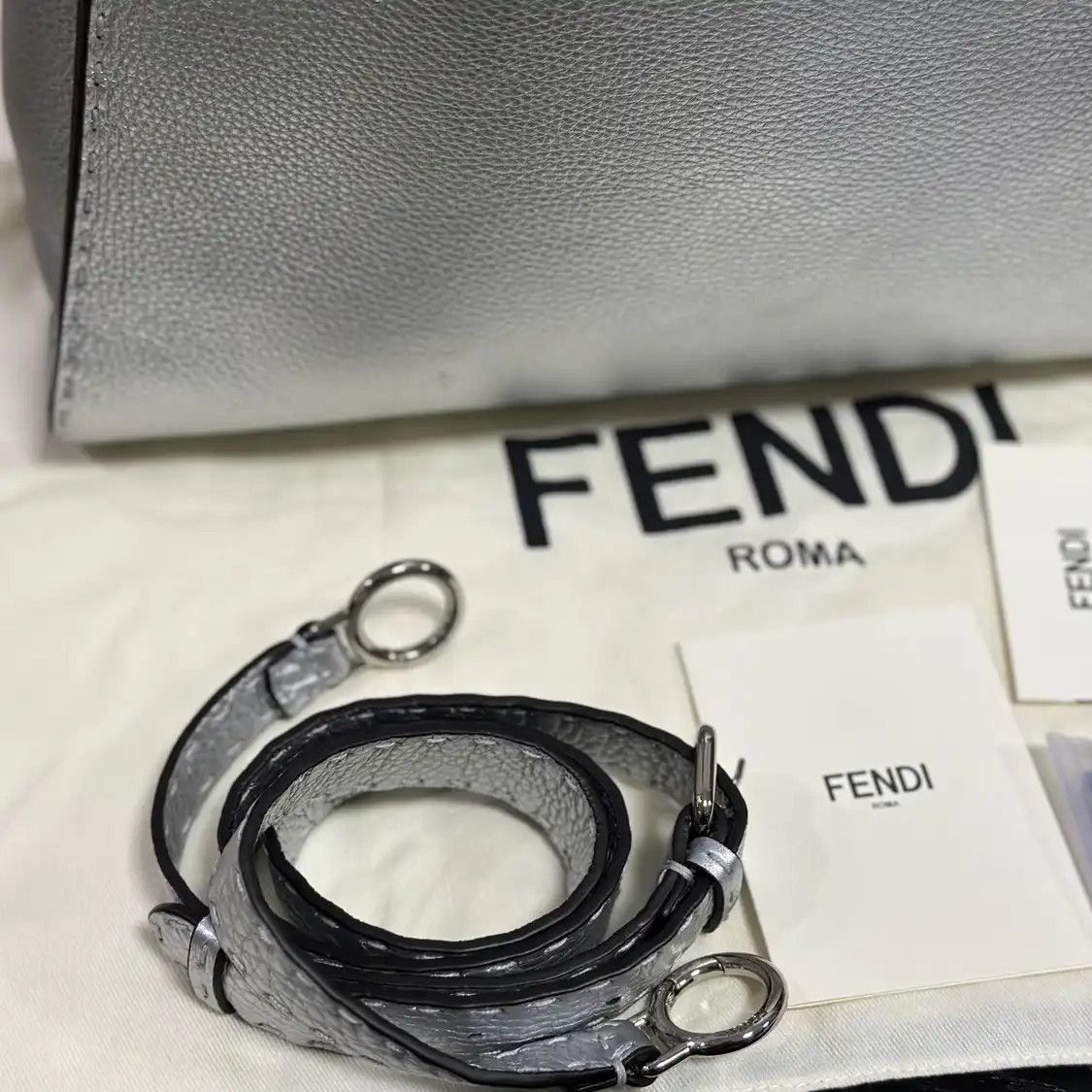 Fendi FENDI Peekaboo Medium silver cowhide leather handbag Size ONE SIZE - 8 Thumbnail