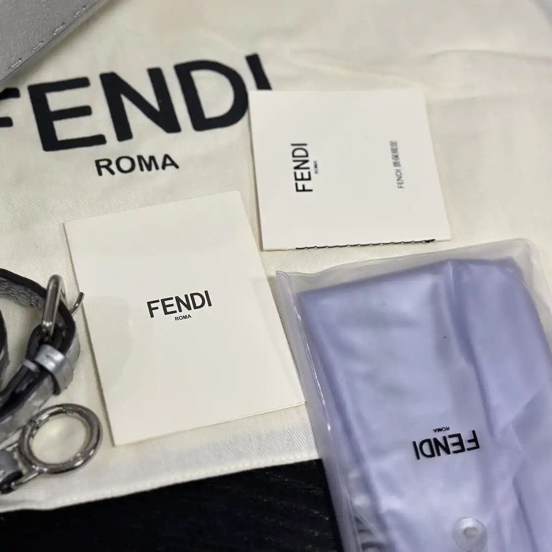 Fendi FENDI Peekaboo Medium silver cowhide leather handbag Size ONE SIZE - 9 Thumbnail
