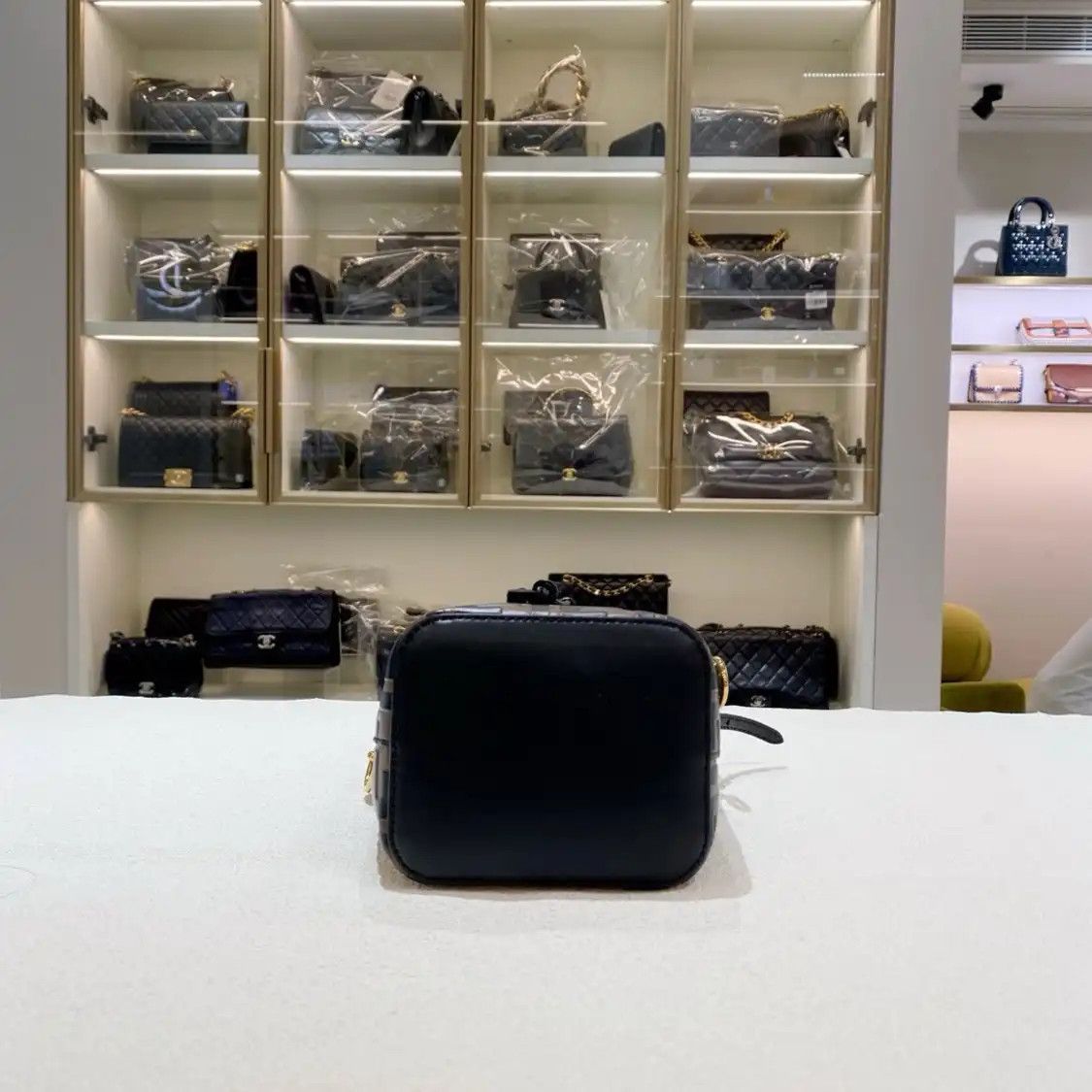 Fendi FENDI Mon Tresor mini brown cowhide leather doubleF monogram crossbody bag Size ONE SIZE - 6 Thumbnail