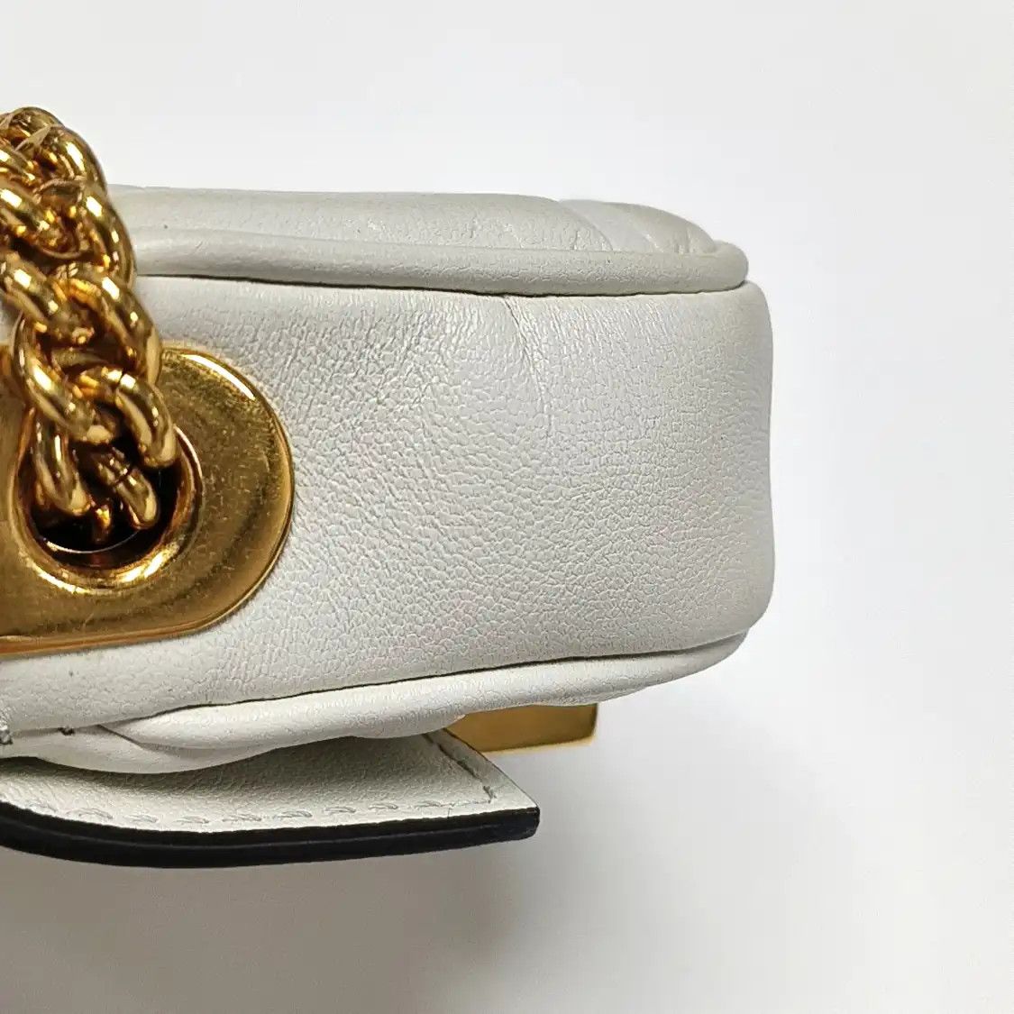 Fendi FENDI Baguette white sheepskin monogram shoulder bag crossbody bag gold hardware Size ONE SIZE - 11 Thumbnail