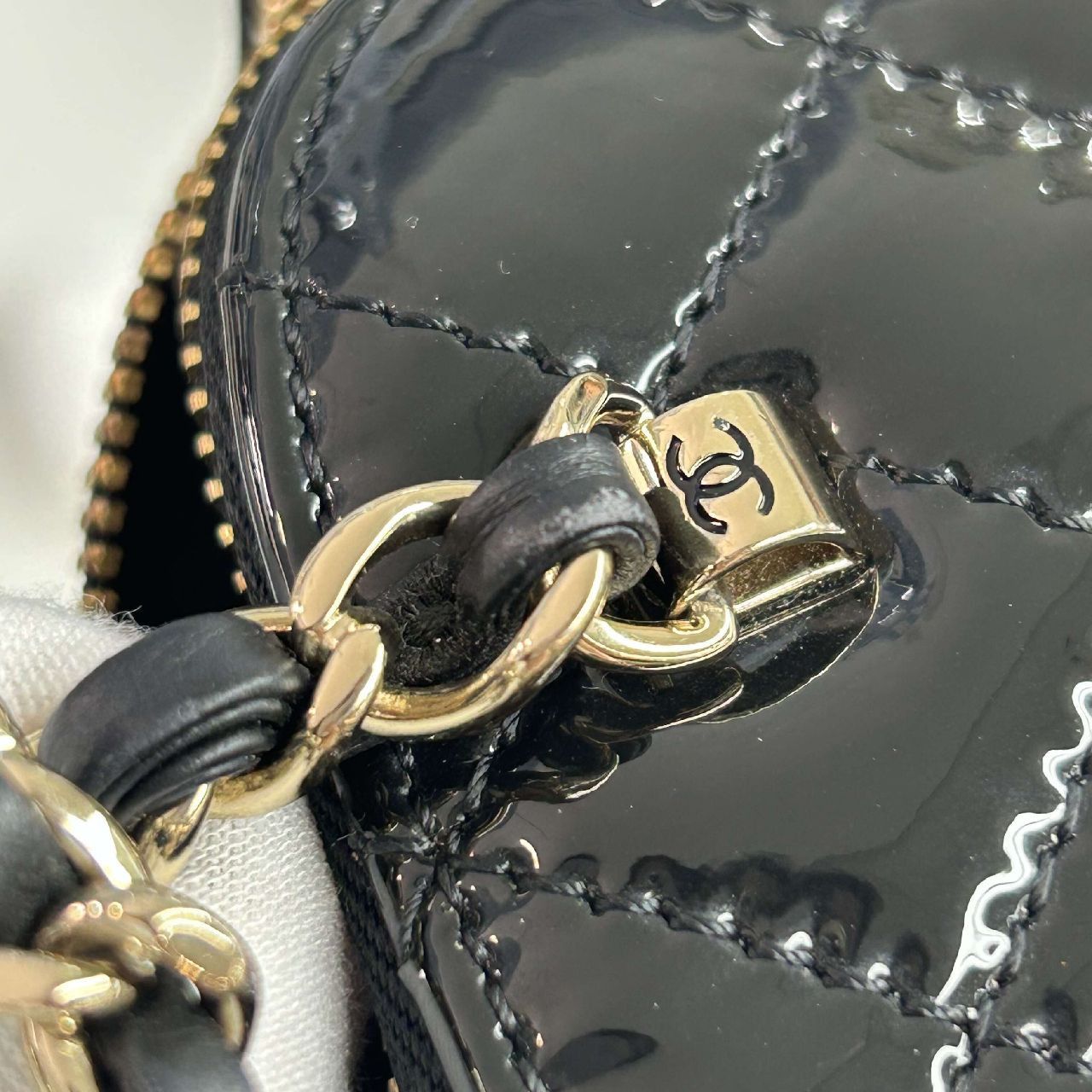 Chanel CHANEL Quilted Patent Leather Dome Bag Size ONE SIZE Size ONE SIZE - 11 Thumbnail