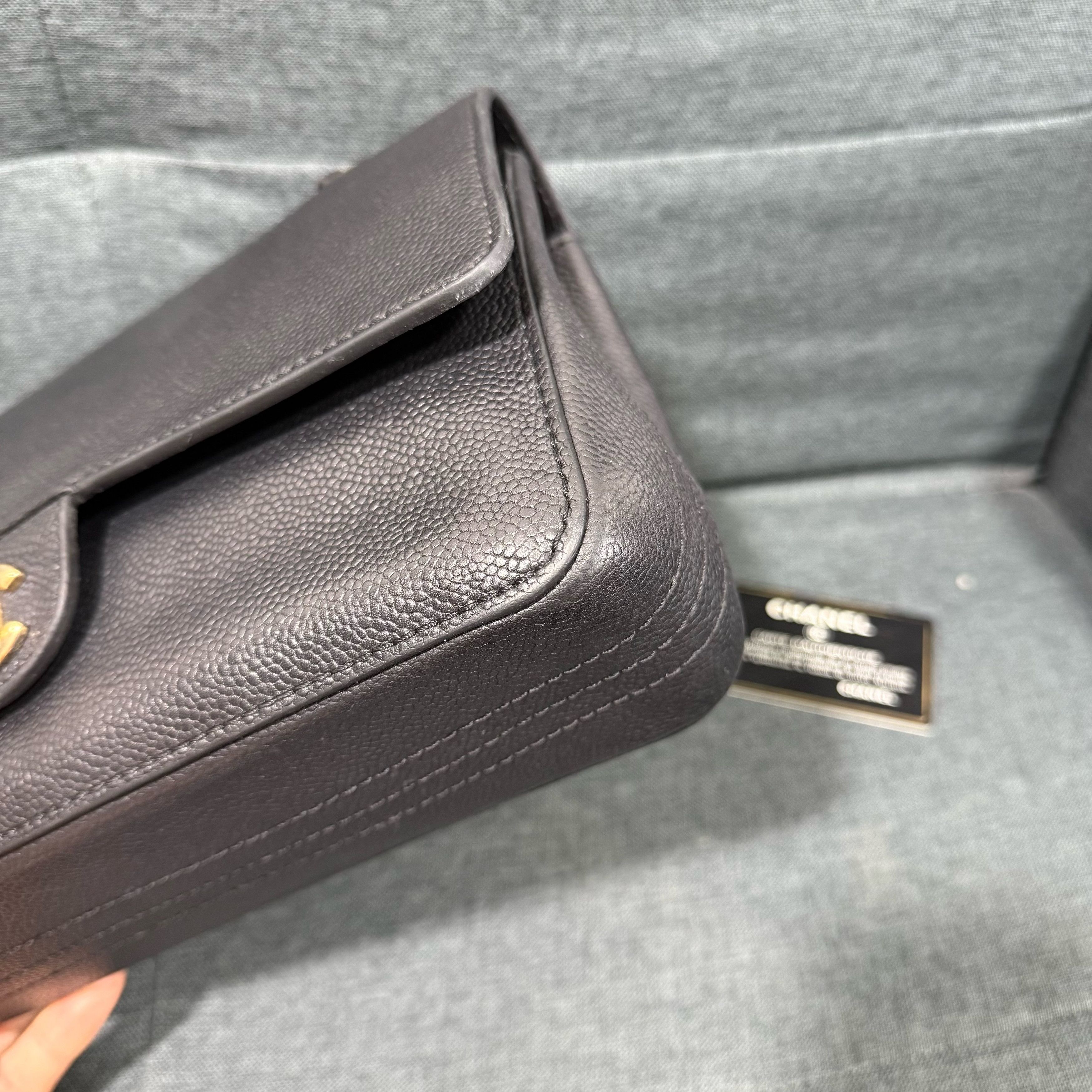Chanel CHANEL Classic Flap Medium Caviar Leather Shoulder Bag Size ONE SIZE - 10 Thumbnail