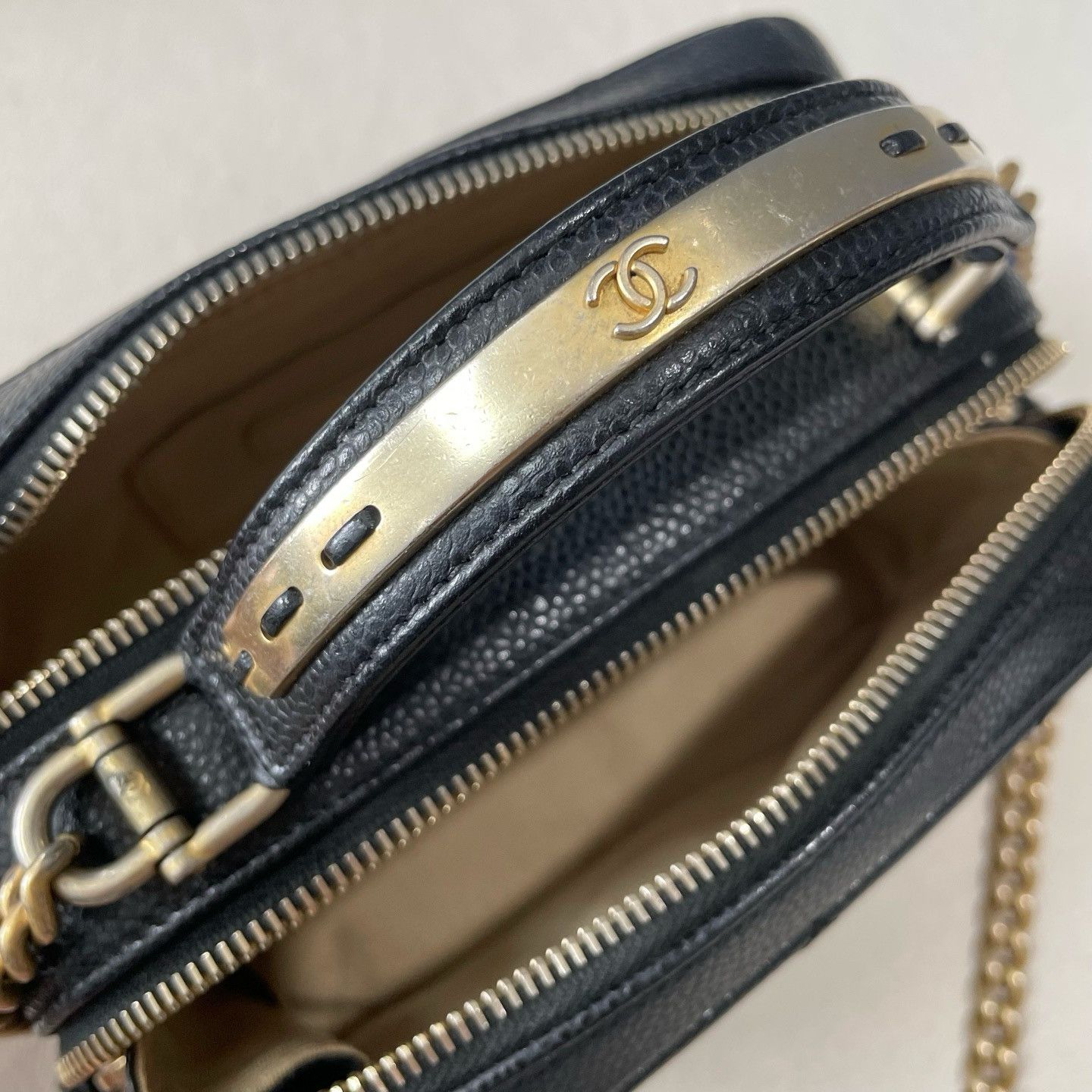 Chanel Chanel Quilted Caviar Camera Case Bag Size ONE SIZE Size ONE SIZE - 12 Thumbnail