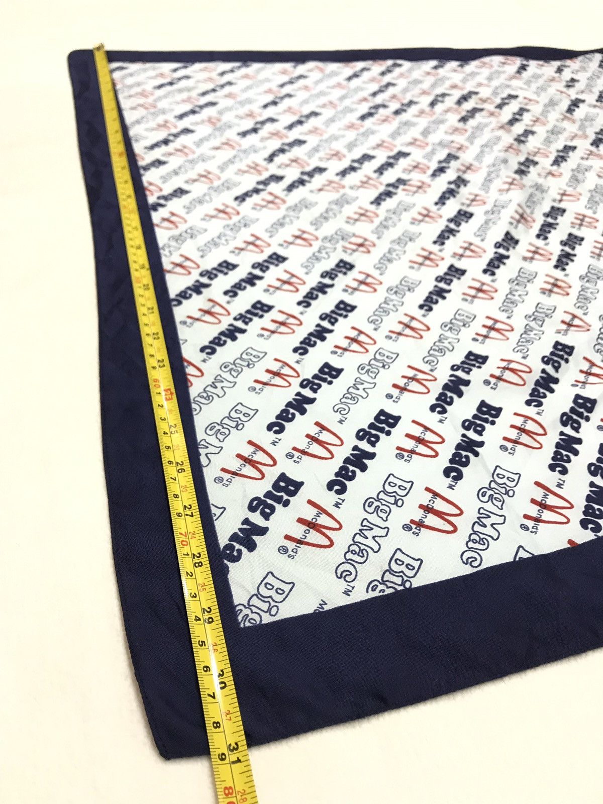 Vintage VINTAGE MCDONALDS 1970s POLYESTER SCARF MADE IN ITALY Size ONE SIZE - 3 Thumbnail