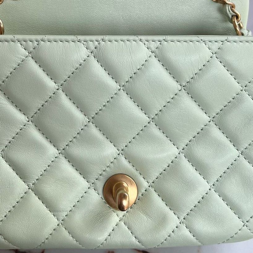 Chanel Chanel Classic Flap Mint Lambskin Gold Hardware Chain Bag Size ONE SIZE - 12 Thumbnail