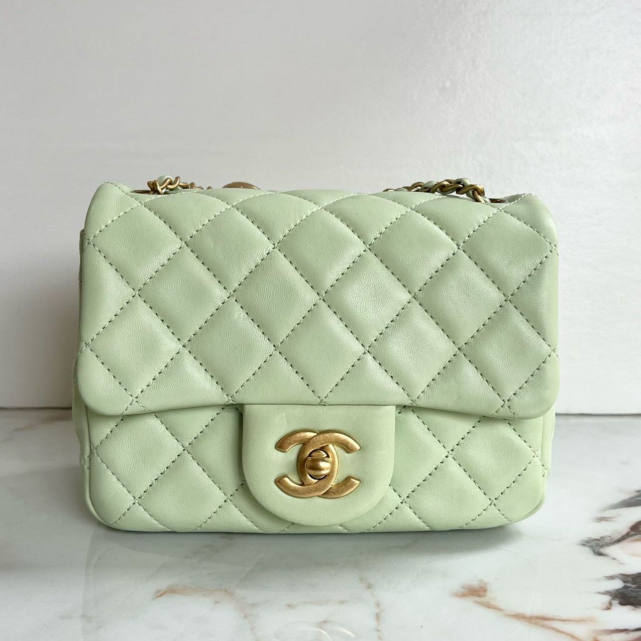 Chanel Chanel Classic Flap Mint Lambskin Gold Hardware Chain Bag Size ONE SIZE - 2 Thumbnail