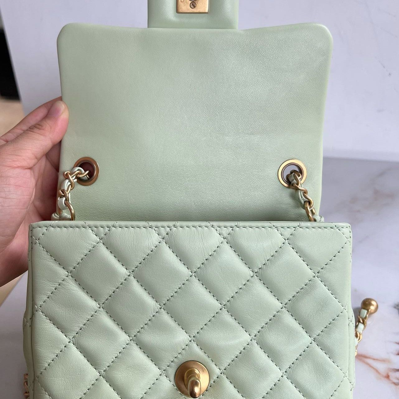 Chanel Chanel Classic Flap Mint Lambskin Gold Hardware Chain Bag Size ONE SIZE - 8 Thumbnail