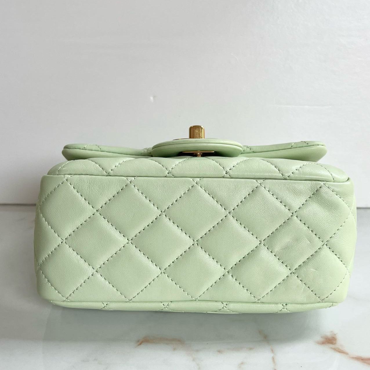 Chanel Chanel Classic Flap Mint Lambskin Gold Hardware Chain Bag Size ONE SIZE - 6 Thumbnail