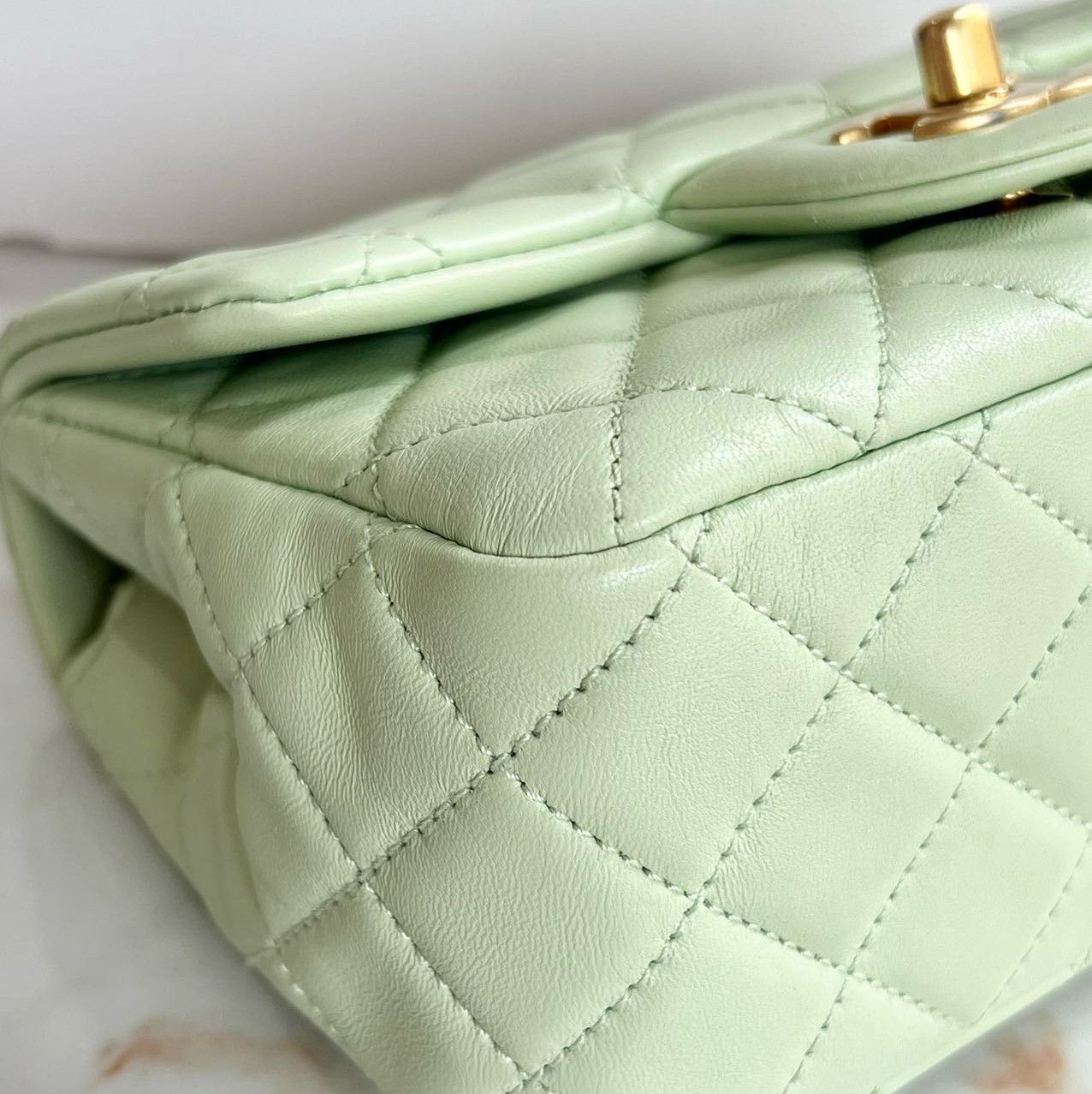 Chanel Chanel Classic Flap Mint Lambskin Gold Hardware Chain Bag Size ONE SIZE - 9 Thumbnail
