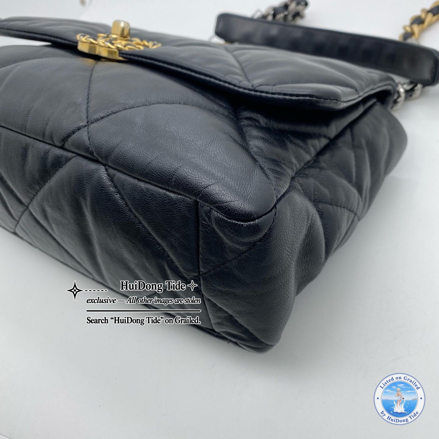 Chanel Chanel 19 Medium Quilted Lambskin Flap Bag Black Size ONE SIZE - 6 Thumbnail