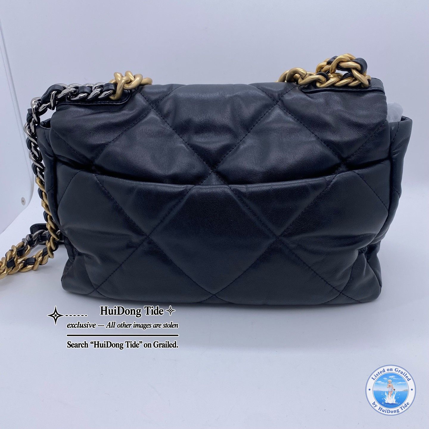Chanel Chanel 19 Medium Quilted Lambskin Flap Bag Black Size ONE SIZE - 5 Thumbnail