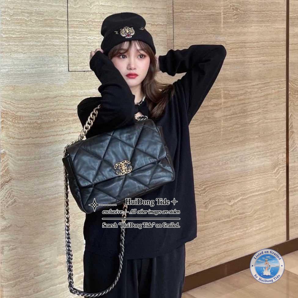 Chanel Chanel 19 Medium Quilted Lambskin Flap Bag Black Size ONE SIZE - 11 Thumbnail