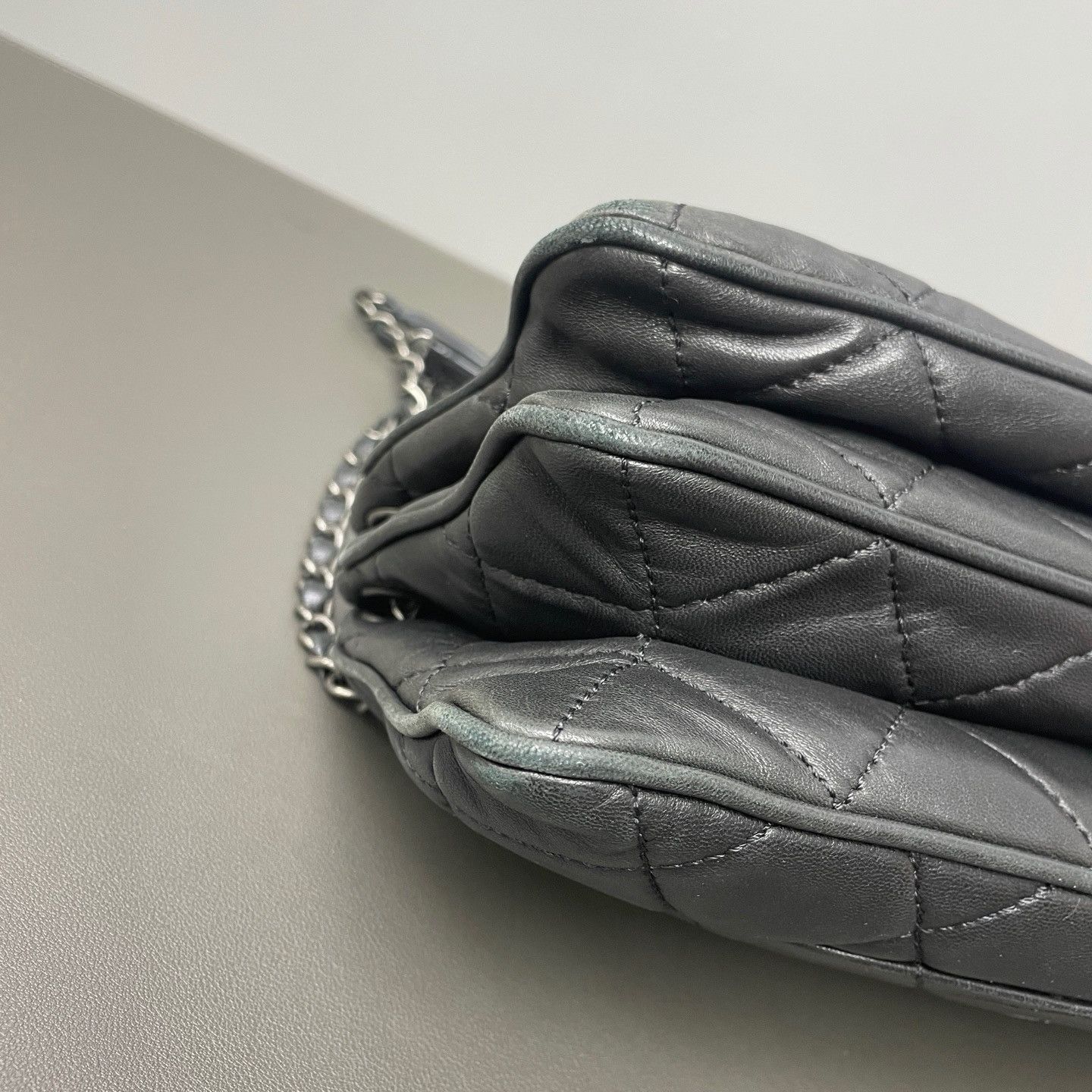 Chanel Chanel Quilted Lambskin Shoulder Bag Size ONE SIZE - 15 Thumbnail