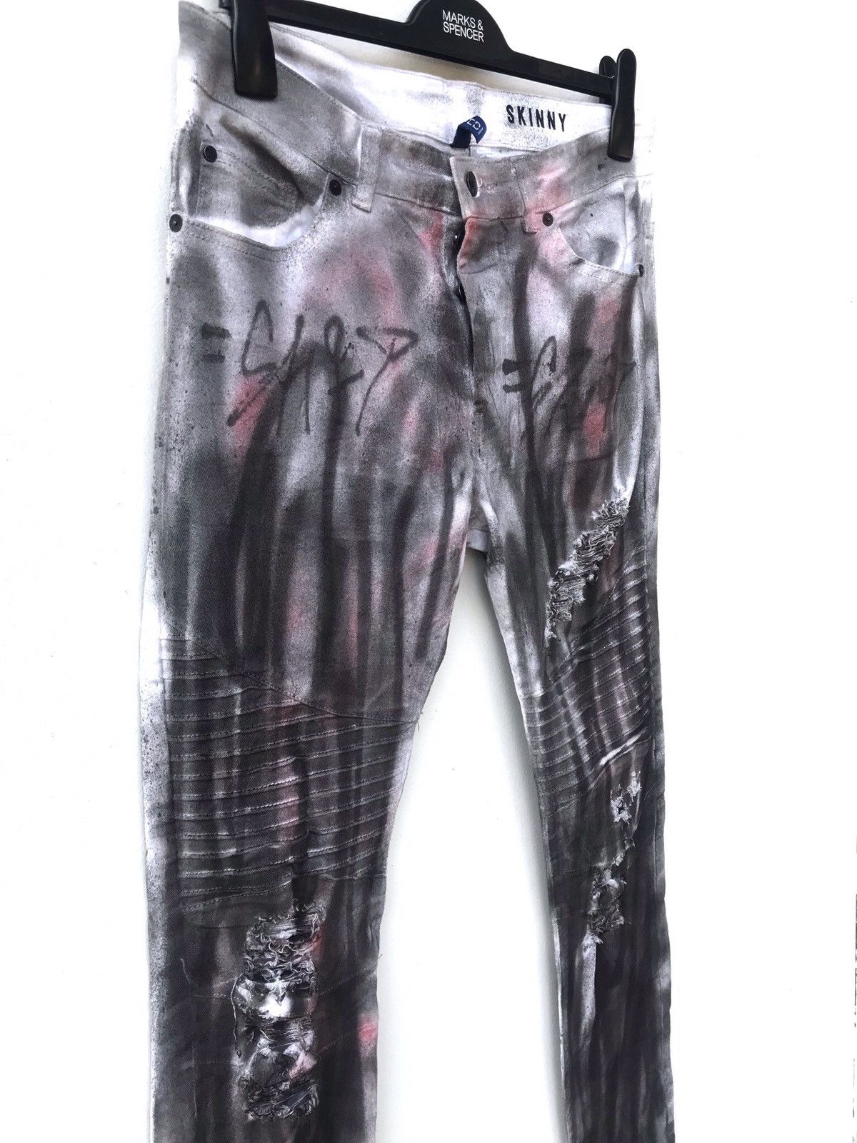Balmain × H&M H&M SLIM PAINTED DESIGN BIKER STYLE Size US 33 - 2 Thumbnail