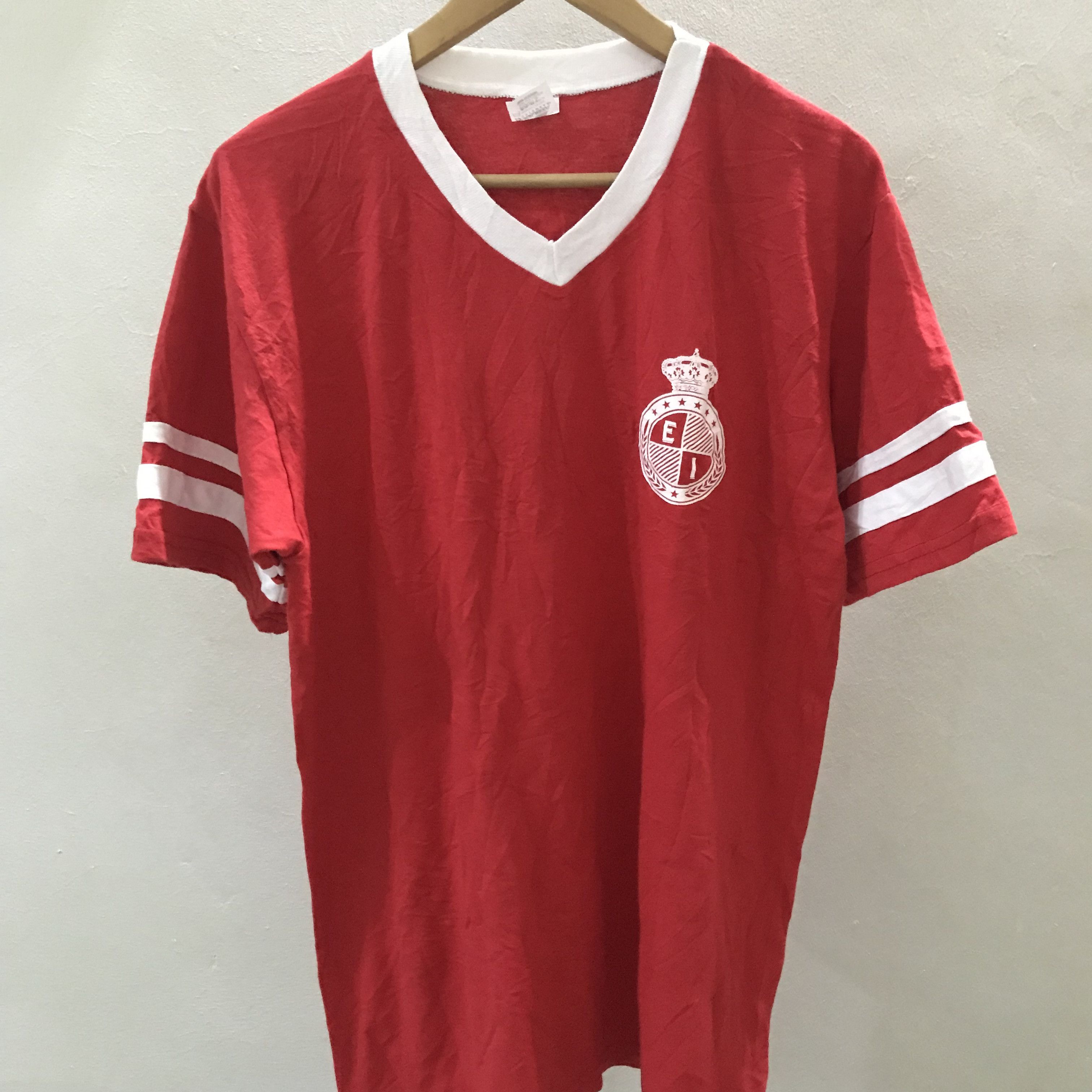EARLY 2000’S ENRIQUE IGLESIAS BASEBALLTEE SHIRT