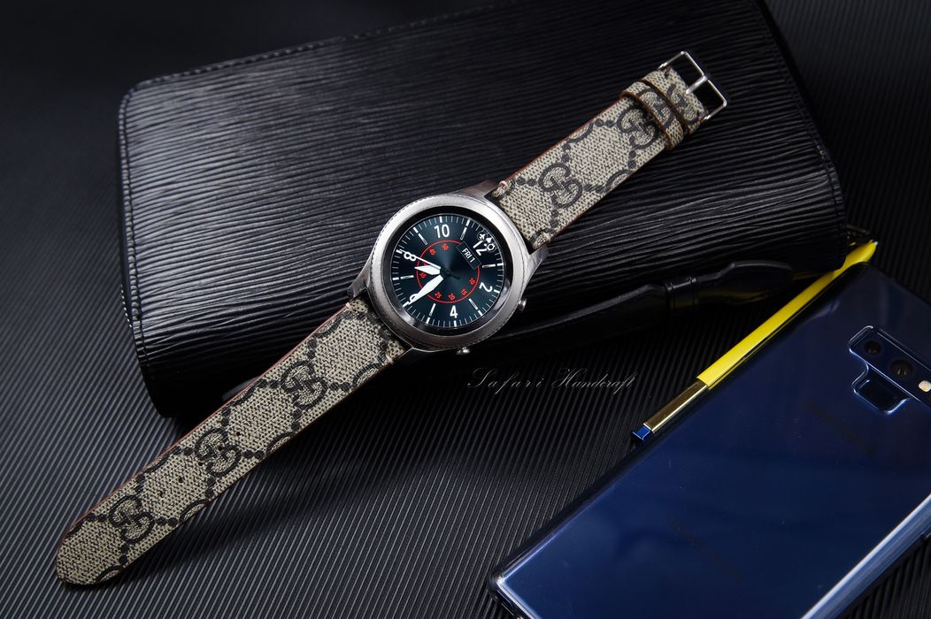 Samsung gear s3 hot sale frontier gucci band