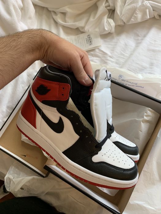 Air jordan 1 on sale satin black toe sizes