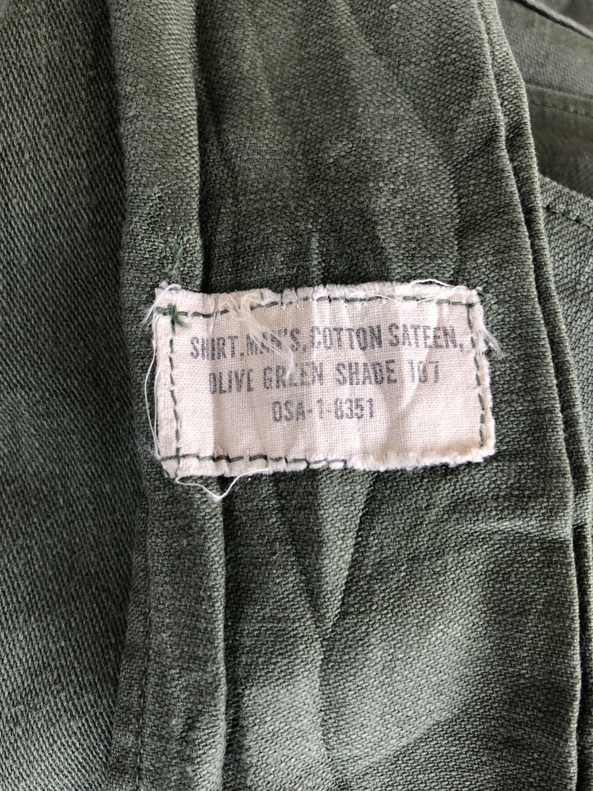 Vintage Vintage 83' OG US Army Military "Clervi" Memorial Shirt Size US M / EU 48-50 / 2 - 9 Thumbnail