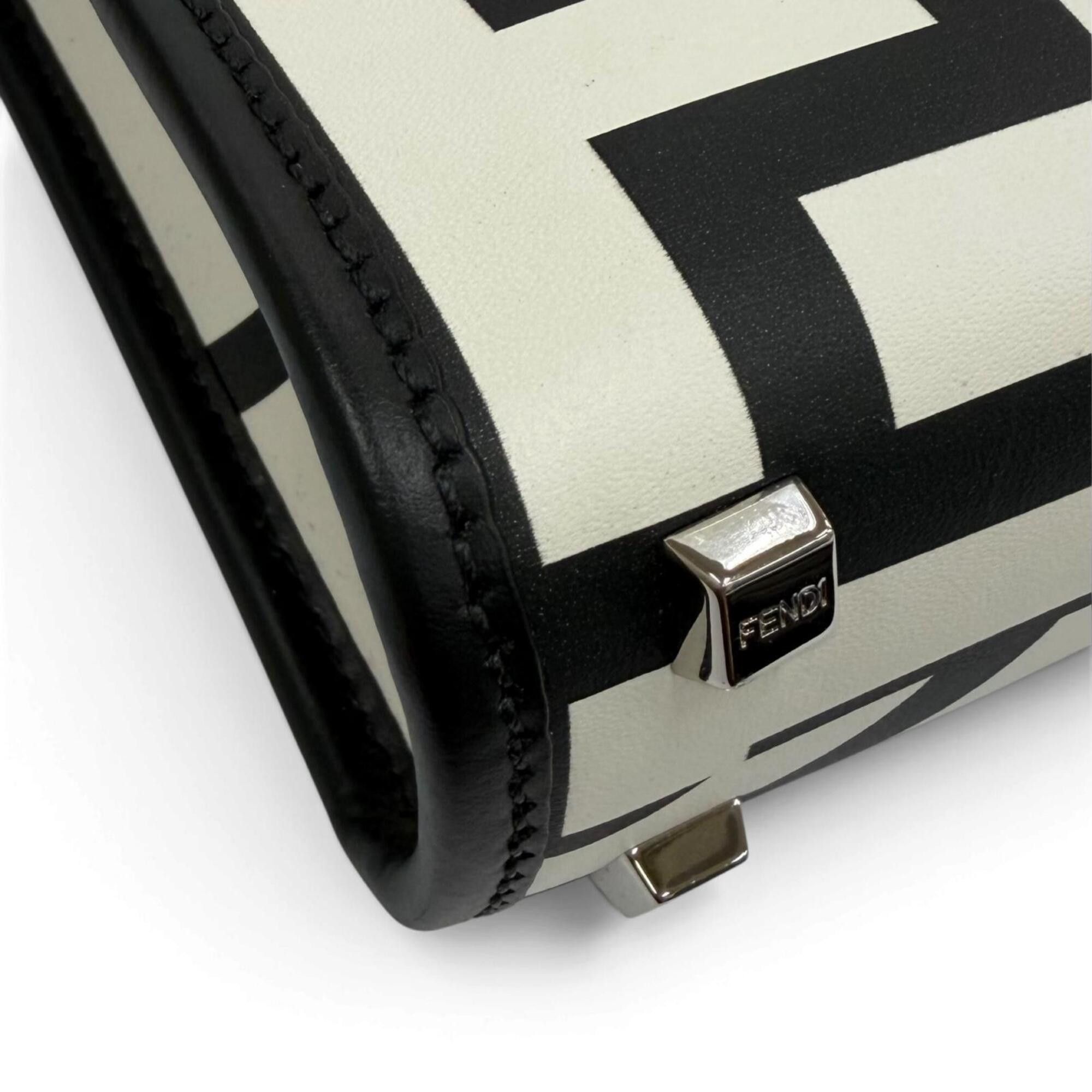 Fendi FENDI x MARC JACOBS Sunshine Shopper Small Leather 2-Way Handbag (White/Black) - Women's Comes with Dust Bag Size ONE SIZE - 7 Thumbnail