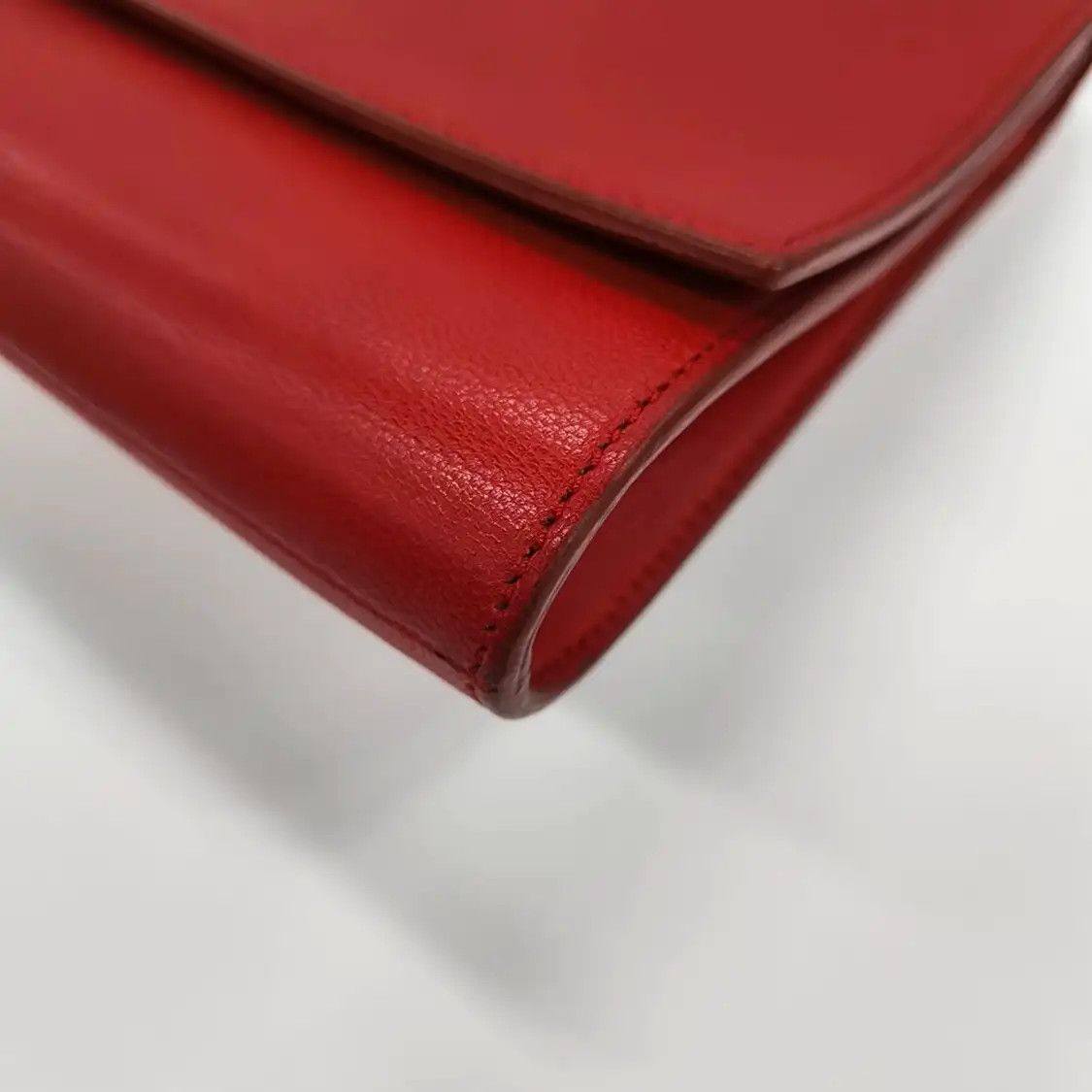 Saint Laurent Paris Saint Laurent Paris YSL BELLE JOUR rose redcowhide leather clutch gold hardware Size ONE SIZE - 9 Thumbnail