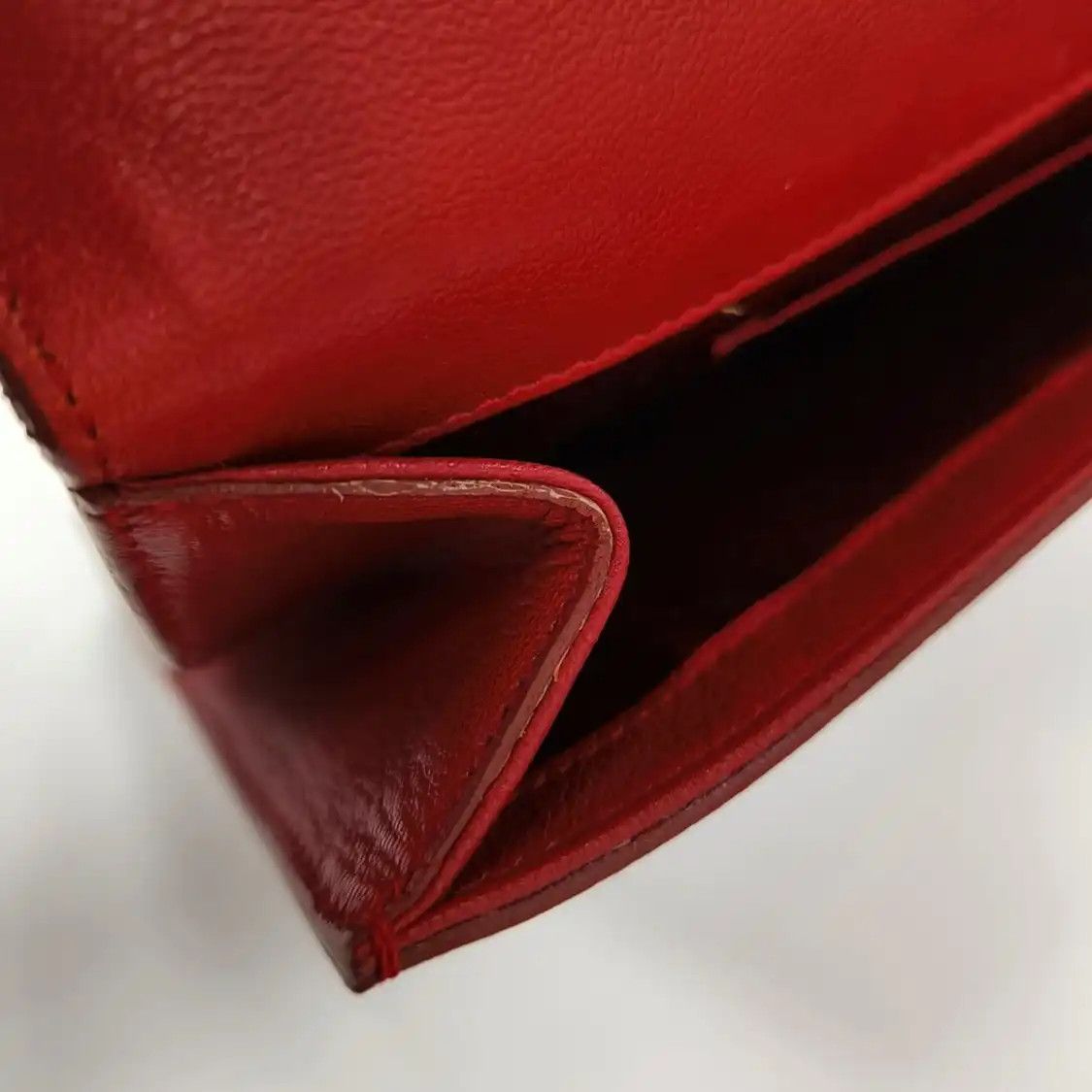 Saint Laurent Paris Saint Laurent Paris YSL BELLE JOUR rose redcowhide leather clutch gold hardware Size ONE SIZE - 11 Thumbnail