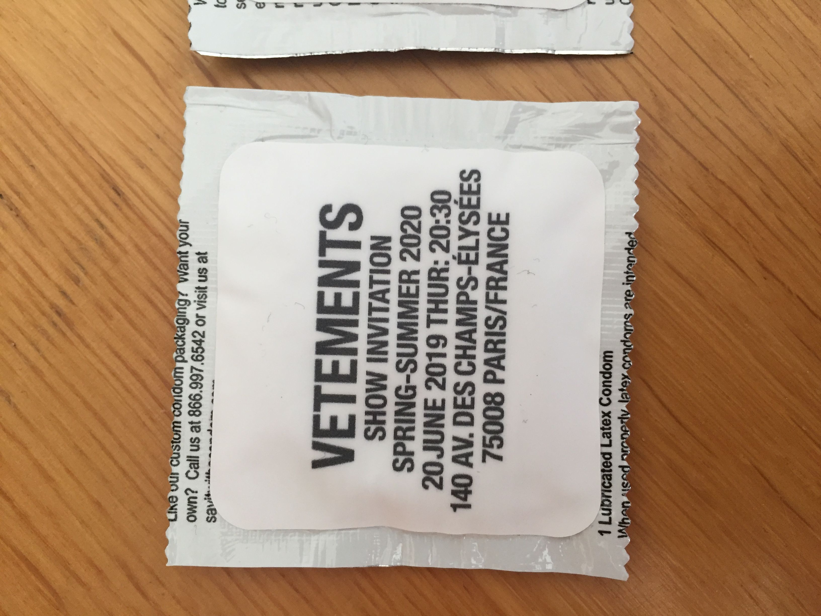 Vetements Vetements condoms Size ONE SIZE - 3 Thumbnail