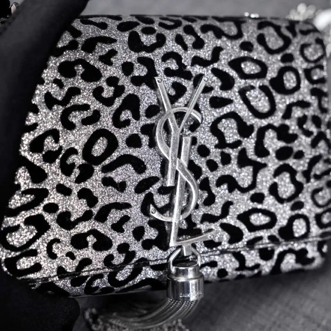 Saint Laurent Paris Saint Laurent Paris YSL KATE mini silver suede fringe flap bag chain bag crossbo Size ONE SIZE - 6 Thumbnail