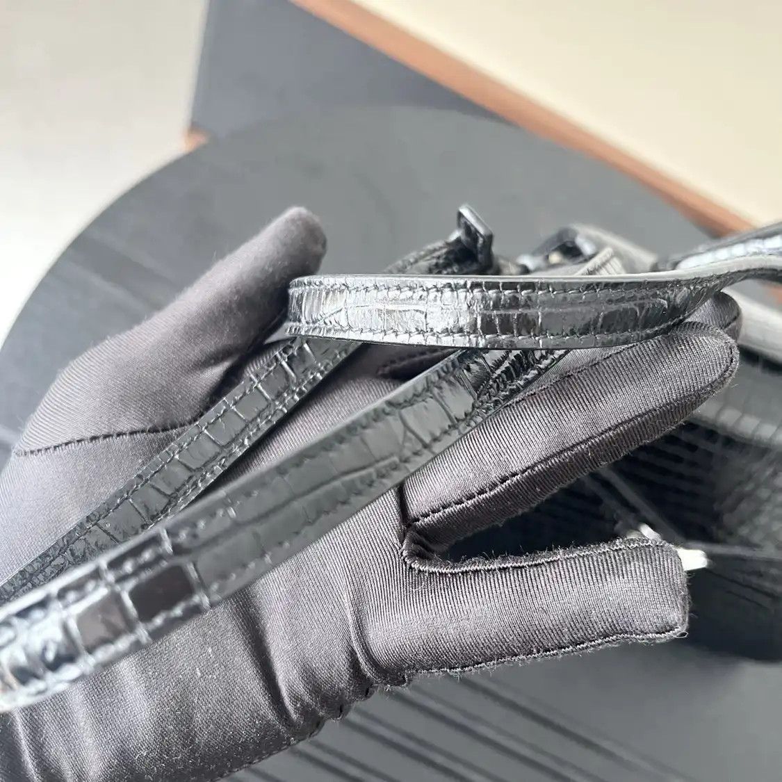 Saint Laurent Paris Saint Laurent Paris YSL CASSANDRA Medium black cowhide leather embossed handbag Size ONE SIZE - 8 Thumbnail