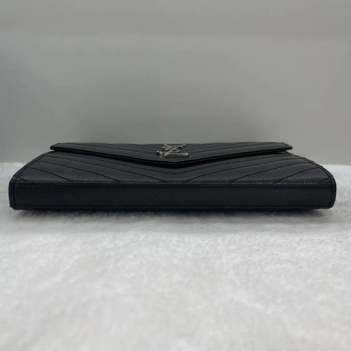 Saint Laurent Paris Saint Laurent Paris YSL MONOGRAM Medium black cowhide leather quilted Vcrossbody Size ONE SIZE - 5 Thumbnail