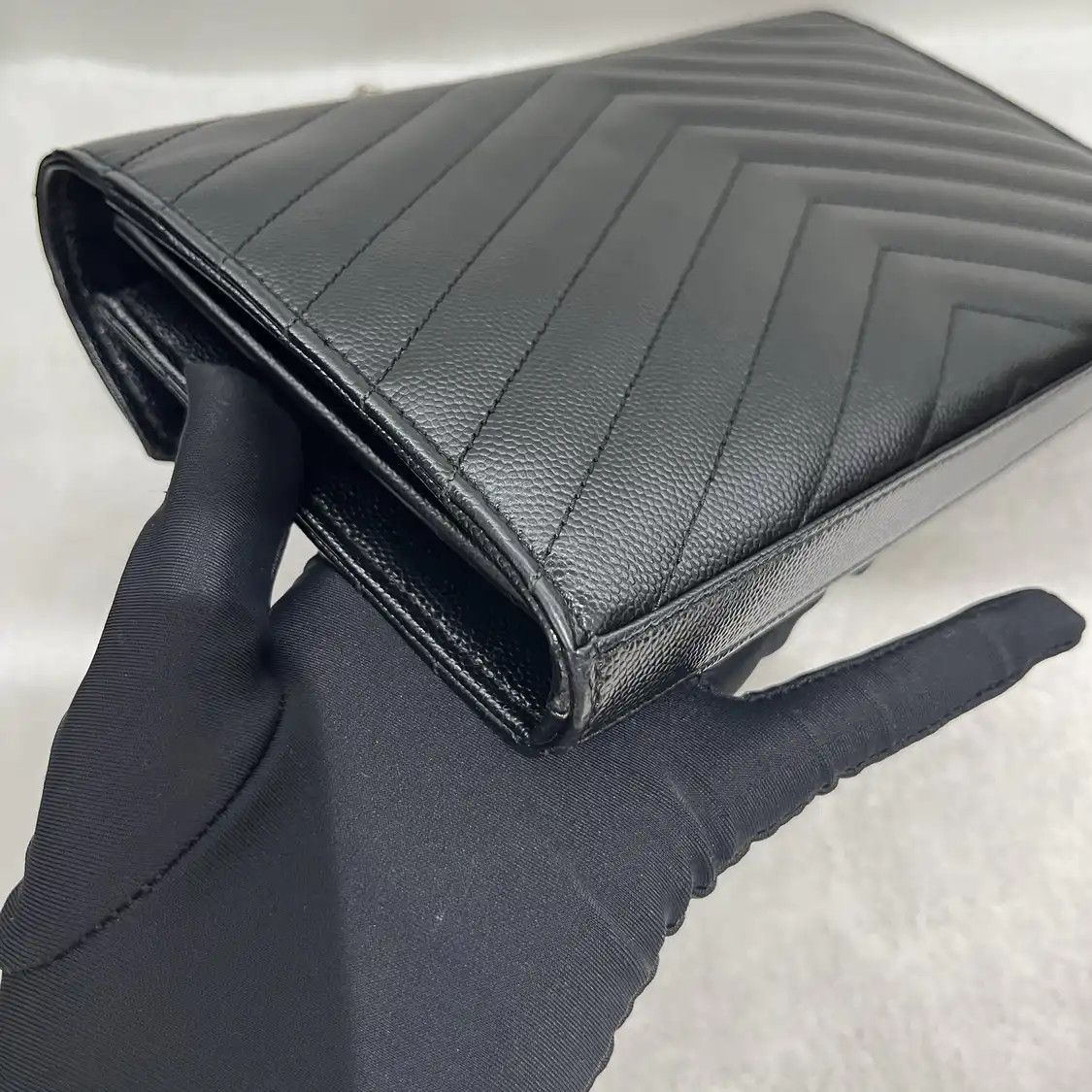 Saint Laurent Paris Saint Laurent Paris YSL MONOGRAM Medium black cowhide leather quilted Vcrossbody Size ONE SIZE - 11 Thumbnail