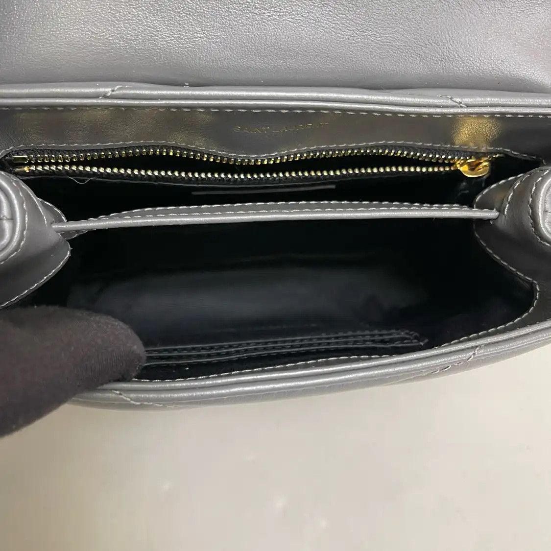 Saint Laurent Paris Saint Laurent Paris YSL dark greycowhide leather quilted Vcrossbody bag Size ONE SIZE - 6 Thumbnail