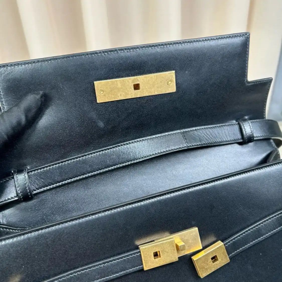 Saint Laurent Paris Saint Laurent Paris YSL MANHATTAN Medium black cowhide leather 曼哈顿bag crossbody Size ONE SIZE - 9 Thumbnail