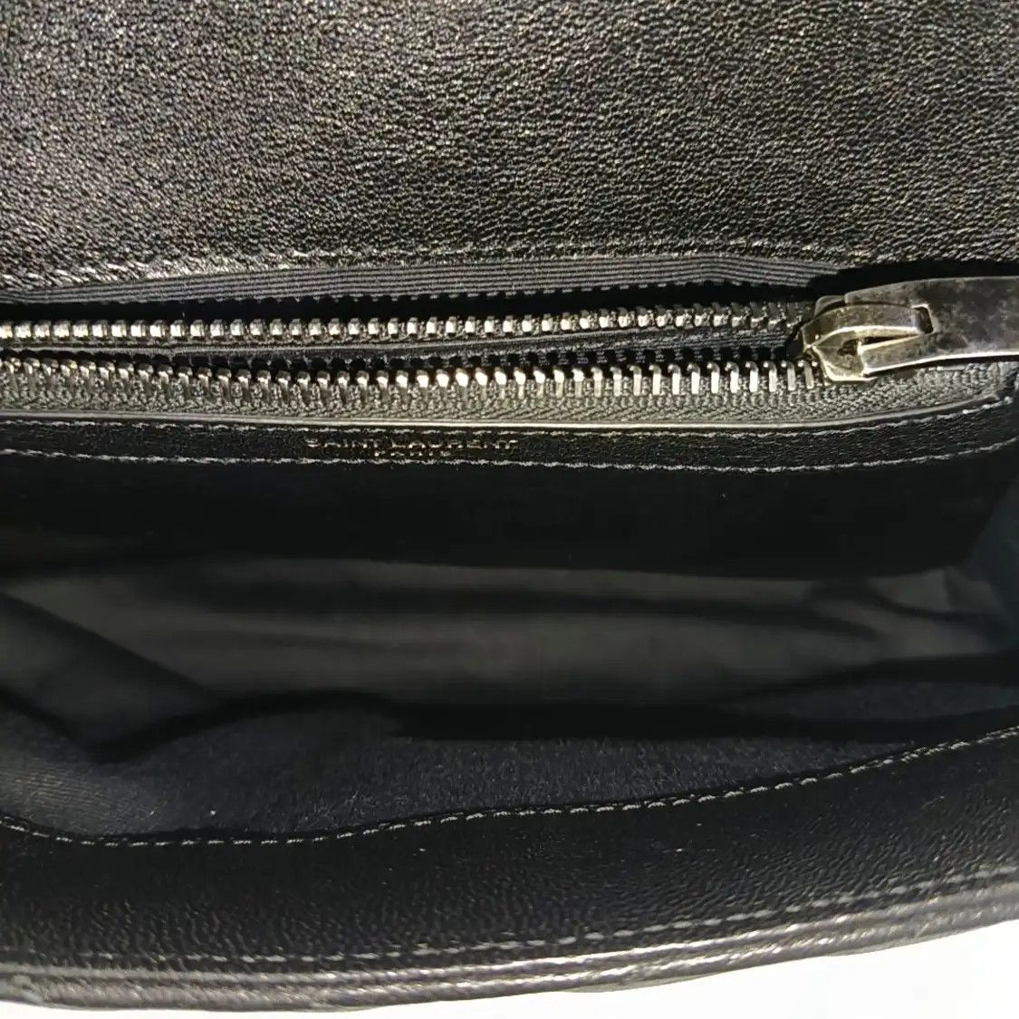 Saint Laurent Paris Saint Laurent Paris YSL COLLEGE Medium black sheepskin quilted Vshoulder bag cro Size ONE SIZE - 5 Thumbnail