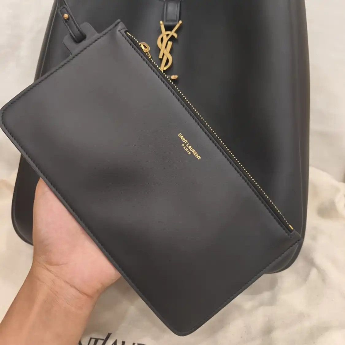 Saint Laurent Paris Saint Laurent Paris YSL LE 5 à 7 Large black cowhide leather shoulder bag should Size ONE SIZE - 8 Thumbnail