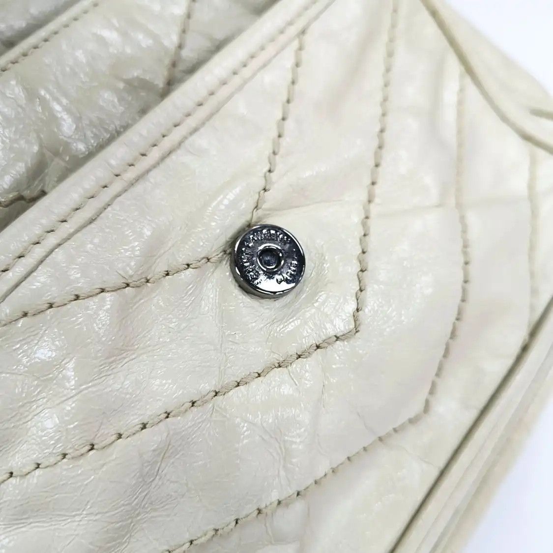 Saint Laurent Paris Saint Laurent Paris YSL NIKI Small beige cowhide leather quilted Vshoulder bag r Size ONE SIZE - 10 Thumbnail