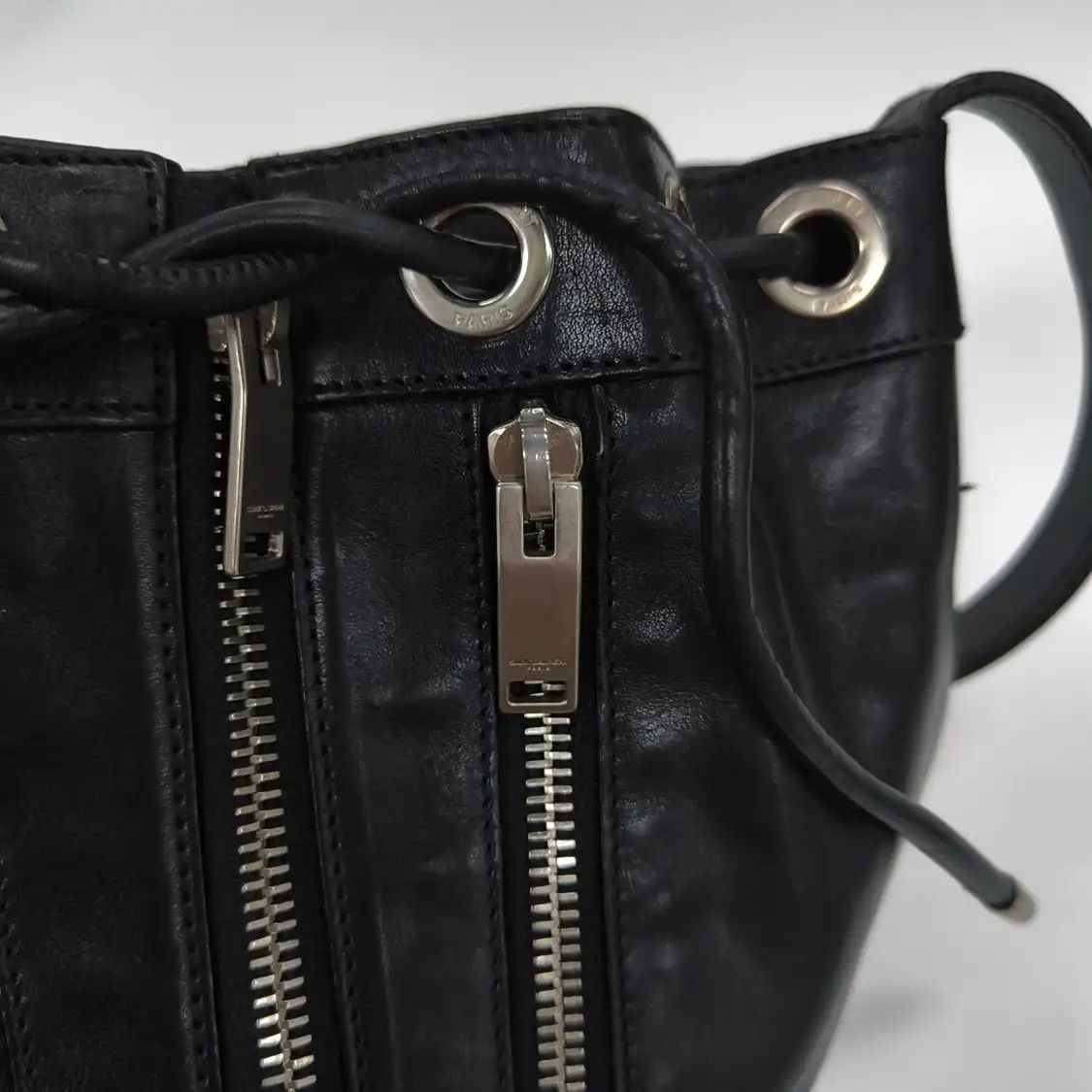 Saint Laurent Paris Saint Laurent Paris YSL bucket bag black cowhide leather shoulder bag crossbody Size ONE SIZE - 8 Thumbnail