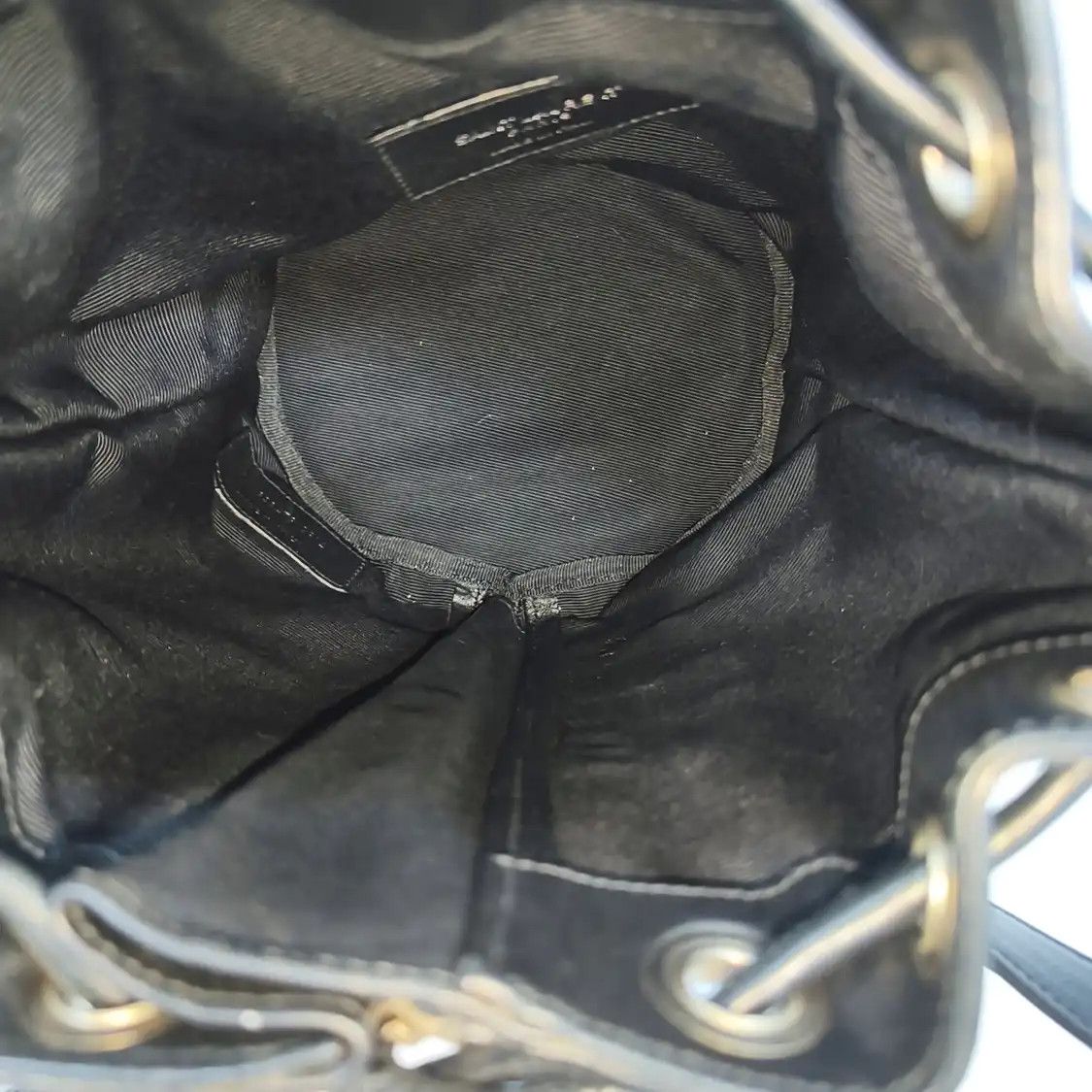 Saint Laurent Paris Saint Laurent Paris YSL bucket bag black cowhide leather shoulder bag crossbody Size ONE SIZE - 7 Thumbnail