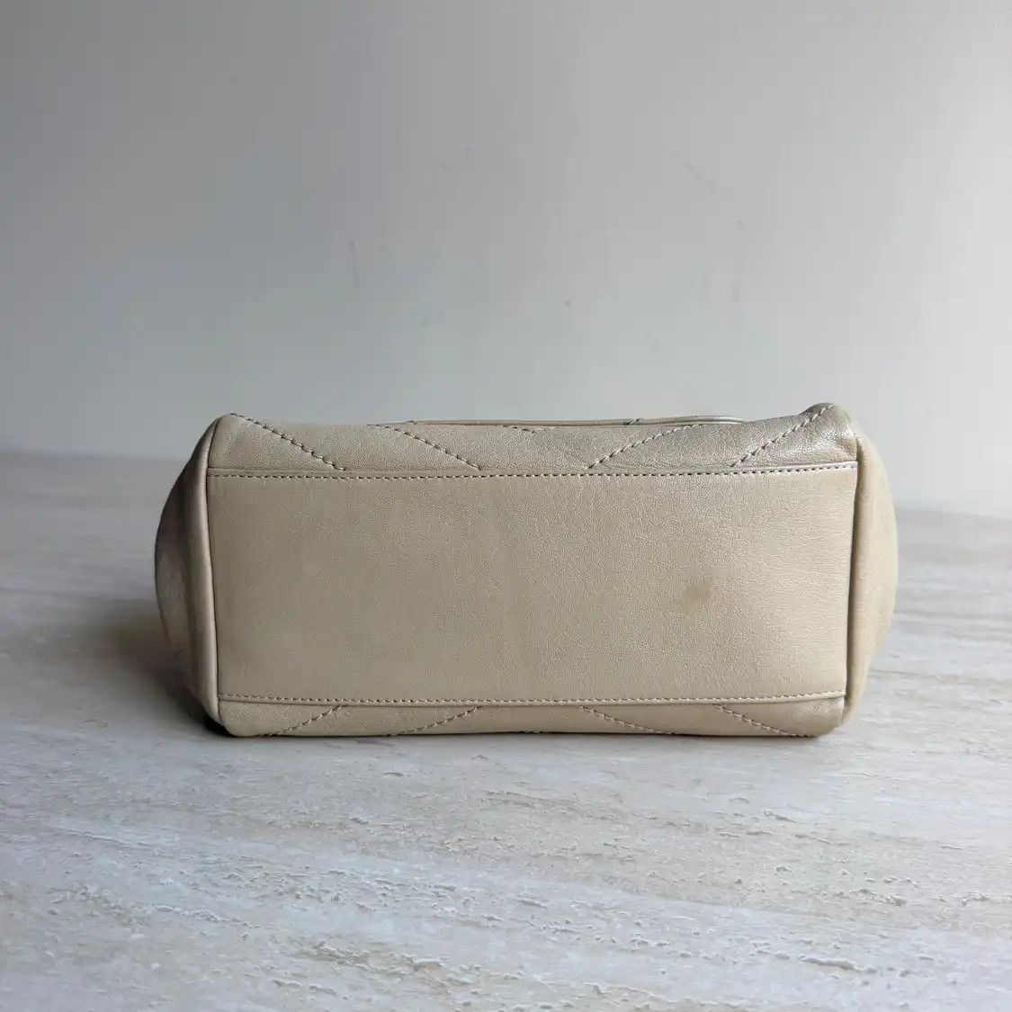 Saint Laurent Paris Saint Laurent Paris YSL NOLITA Small beige sheepskin quiltedV洛丽塔shoulder bag Size ONE SIZE - 9 Thumbnail