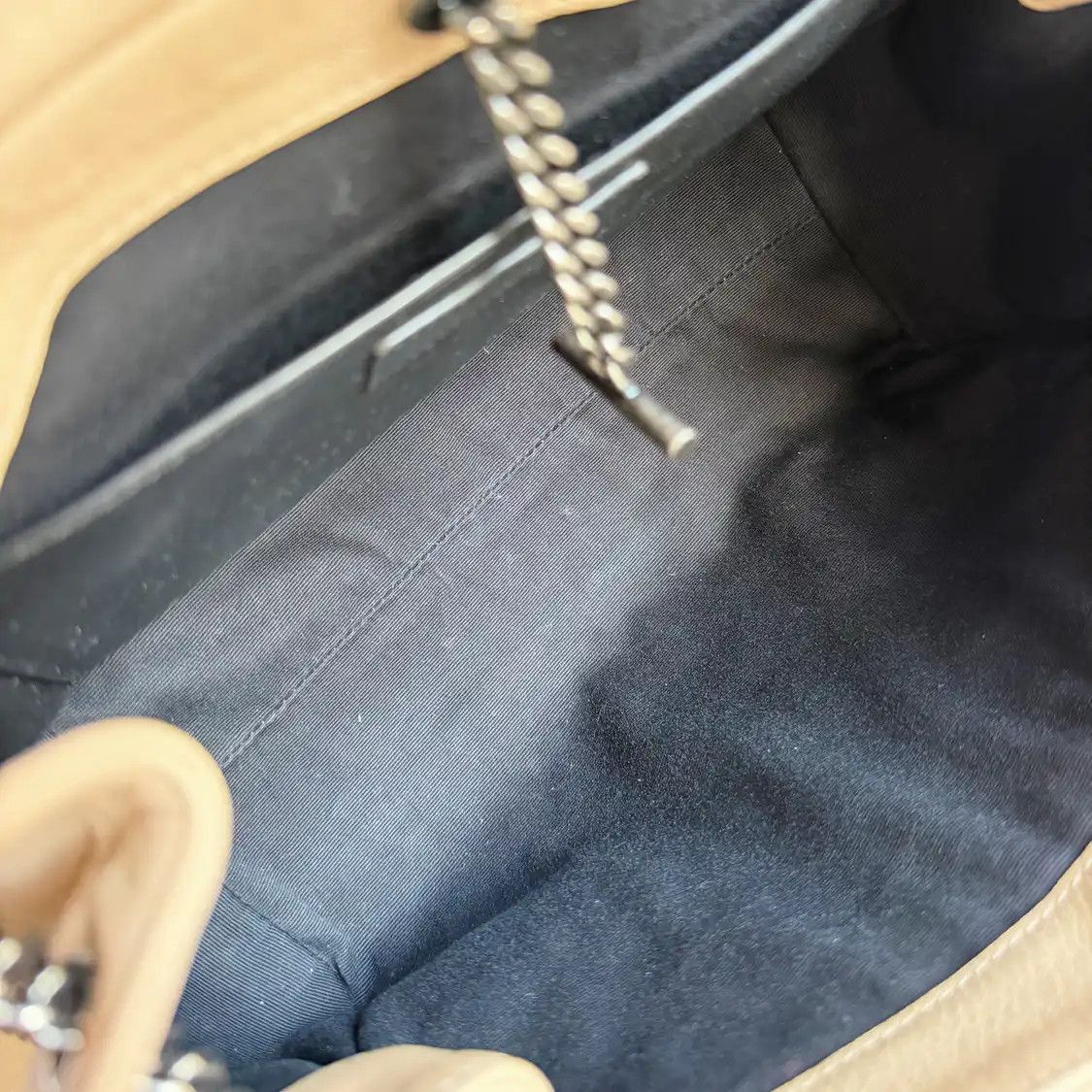 Saint Laurent Paris Saint Laurent Paris YSL NOLITA Small beige sheepskin quiltedV洛丽塔shoulder bag Size ONE SIZE - 8 Thumbnail