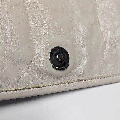 Saint Laurent Paris Saint Laurent Paris YSL NIKI Medium white cowhide leather quilted Vshoulder bag Size ONE SIZE - 9 Thumbnail