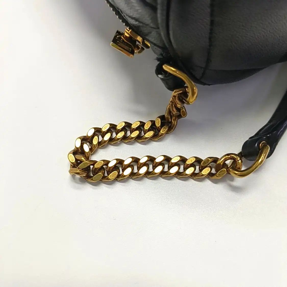 Saint Laurent Paris Saint Laurent Paris YSL black sheepskin quilted handbag gold hardware Size ONE SIZE - 9 Thumbnail