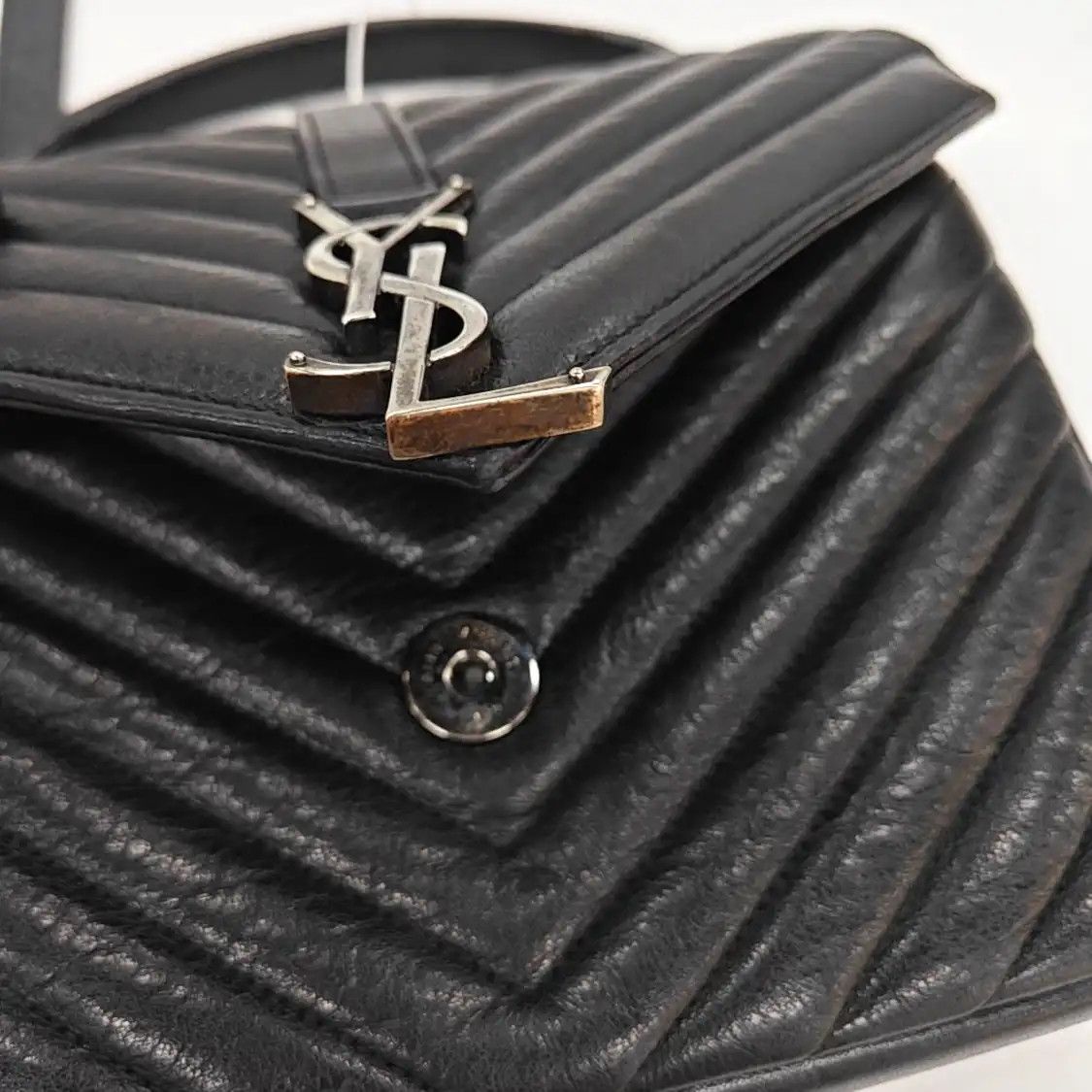 Saint Laurent Paris Saint Laurent Paris YSL COLLEGE Medium black sheepskin quilted Vshoulder bag cro Size ONE SIZE - 11 Thumbnail