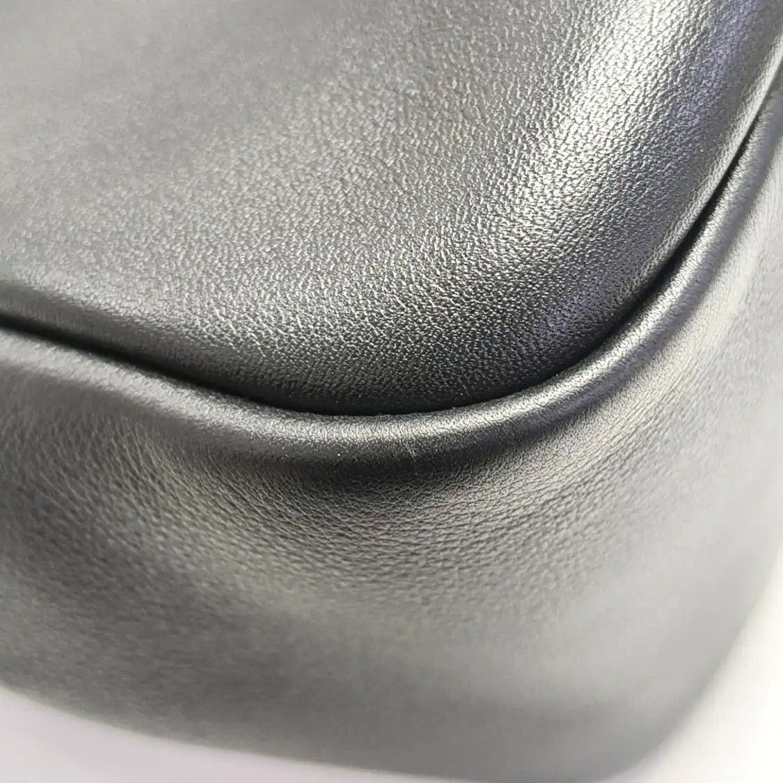 Saint Laurent Paris Saint Laurent Paris YSL LE 5 à 7 Large black cowhide leather shoulder bag should Size ONE SIZE - 14 Thumbnail