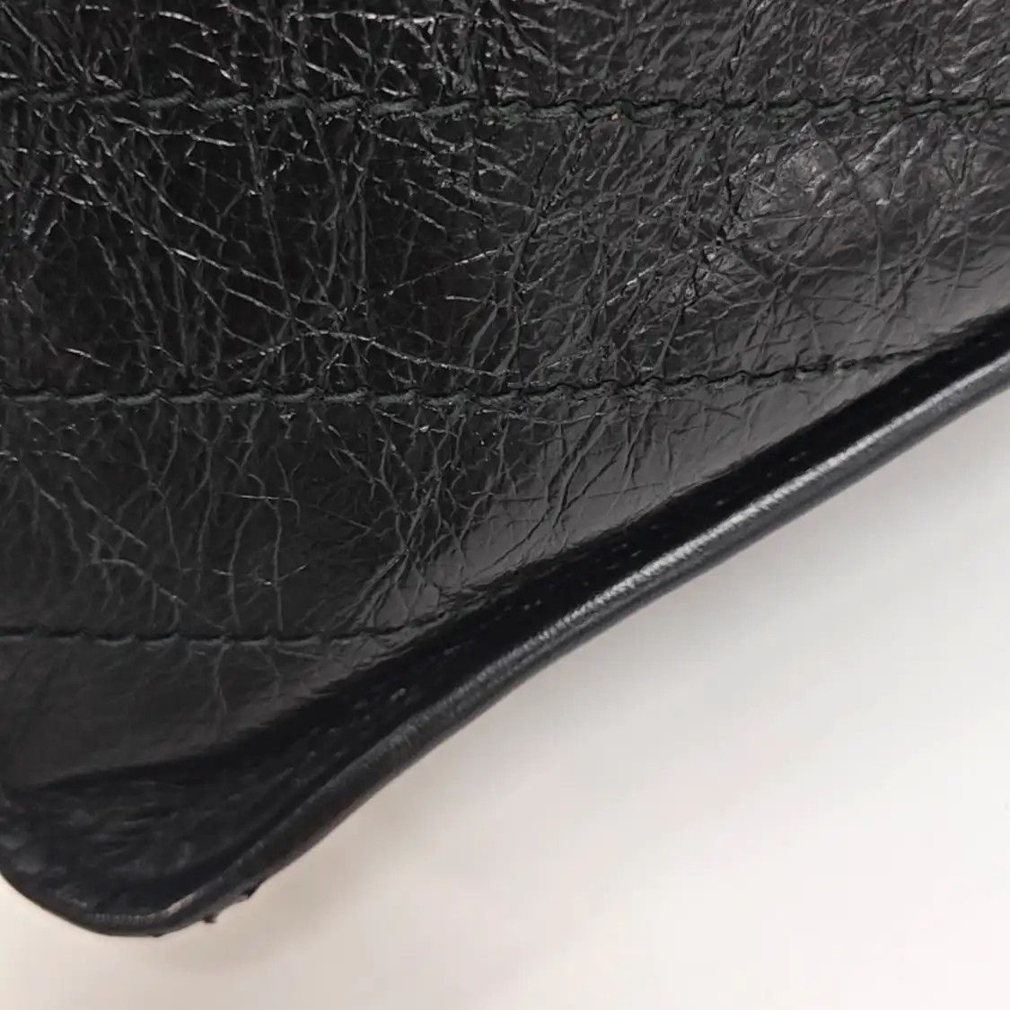 Saint Laurent Paris Saint Laurent Paris YSL NIKI black cowhide leather quilted Vshoulder bag black r Size ONE SIZE - 10 Thumbnail