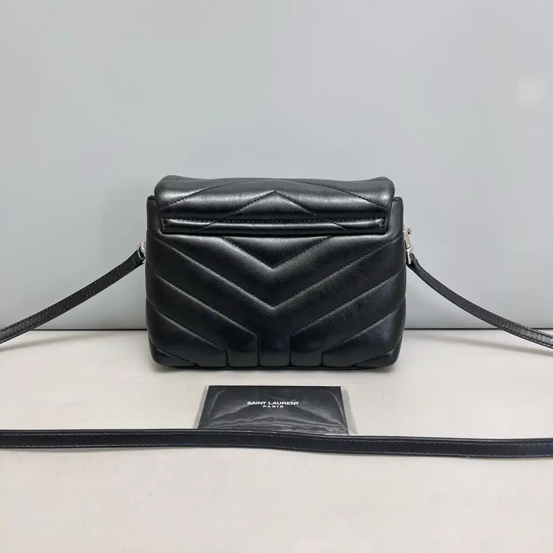 Saint Laurent Paris Saint Laurent Paris YSL LOULOU ultra Small black cowhide leather quilted Vsquare Size ONE SIZE - 4 Thumbnail
