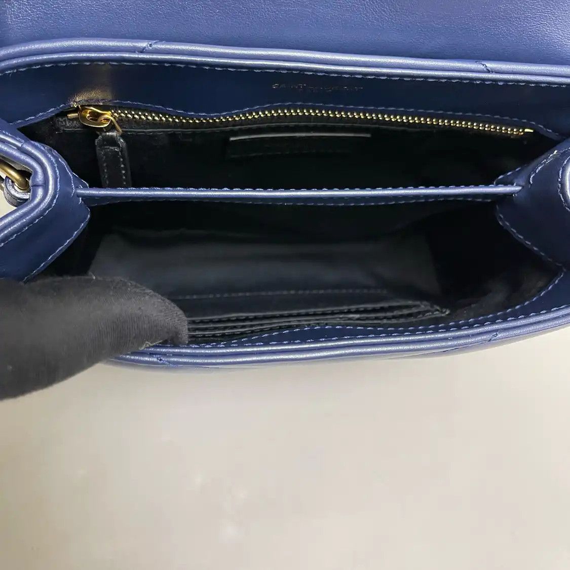 Saint Laurent Paris Saint Laurent Paris YSL LOULOU ultra Small blue cowhide leather quilted Vsquare Size ONE SIZE - 6 Thumbnail