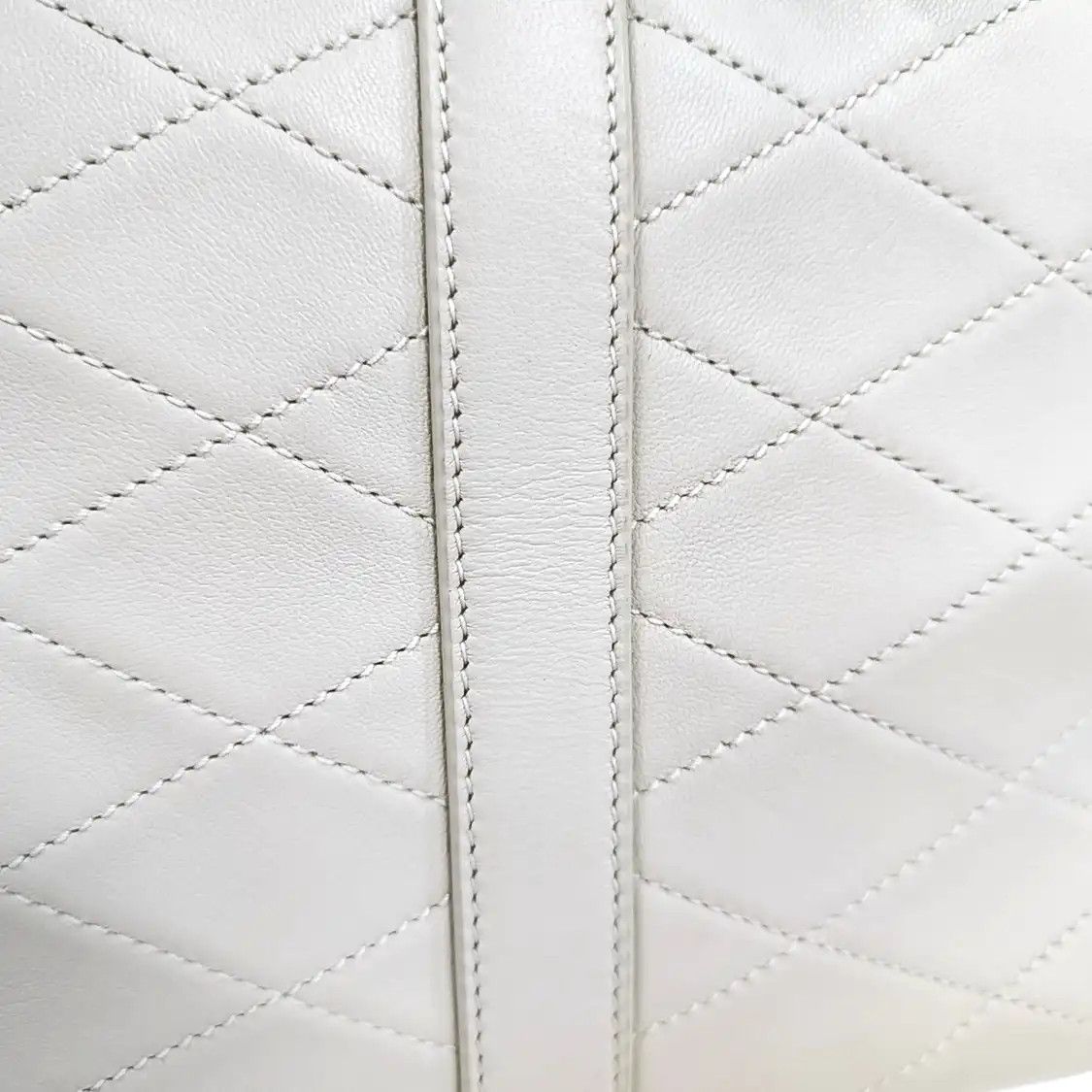 Saint Laurent Paris Saint Laurent Paris YSL white sheepskin quilted shoulder bag crossbody bag gold Size ONE SIZE - 10 Thumbnail